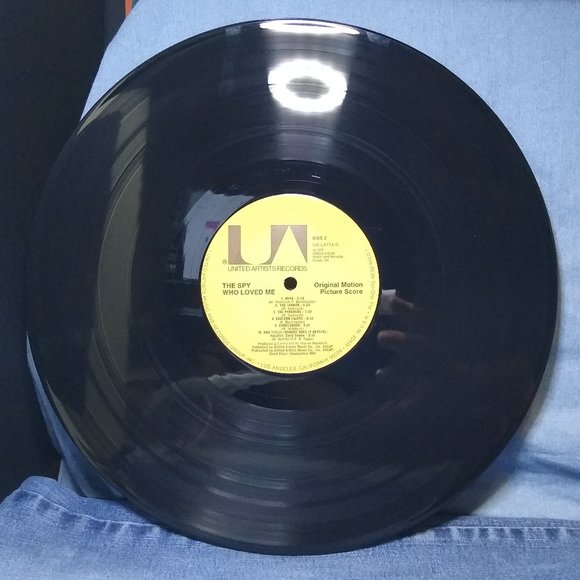 The Spy Who Loved Me James Bond 007 Soundtrack 1977 Vinyl Record - Picture 4 of 4